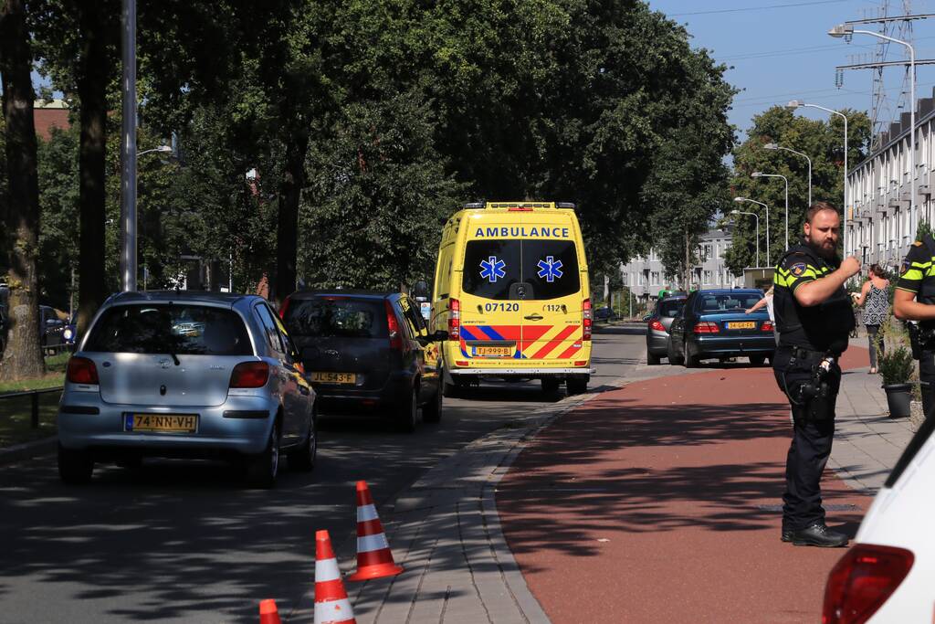 Scooterrijdster gewond bij aanrijding