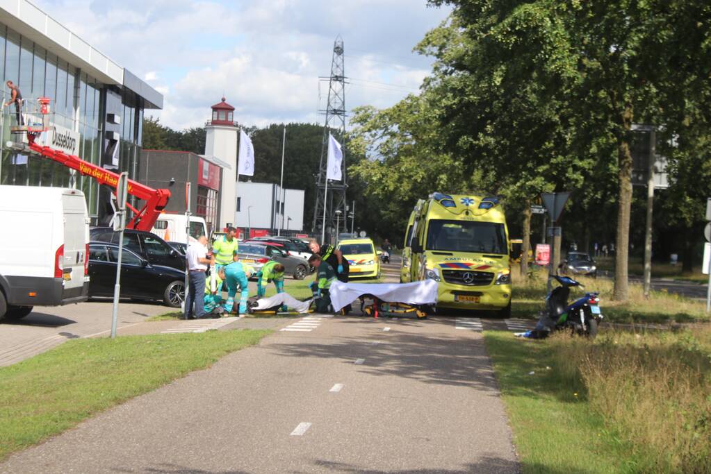 Scooterrijder ernstig gewond