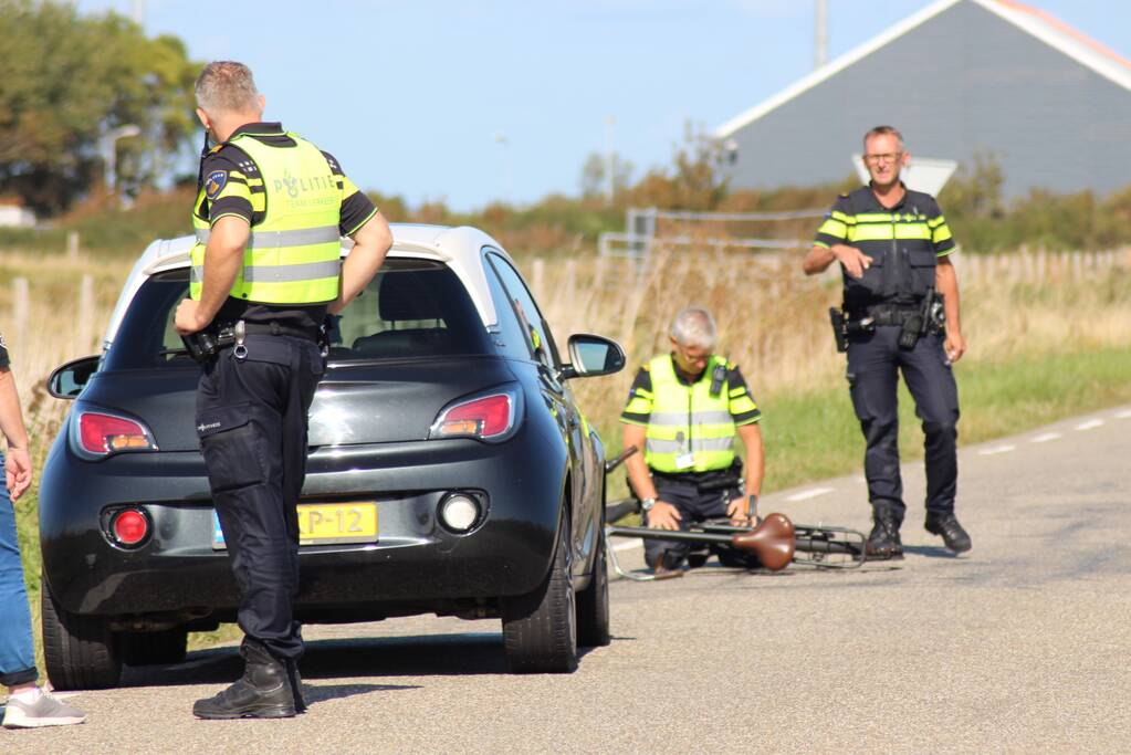 Fietser ernstig gewond na aanrijding met auto