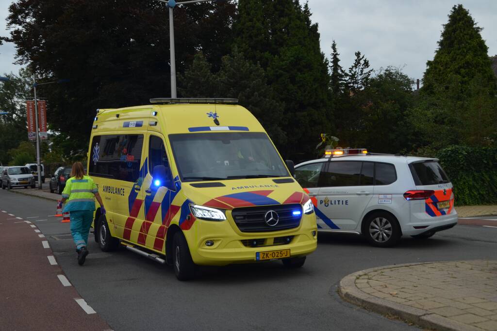 Scooterrijder gewond na aanrijding met auto