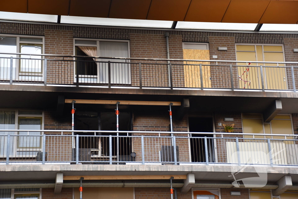 Zeer grote brand in flatwoning