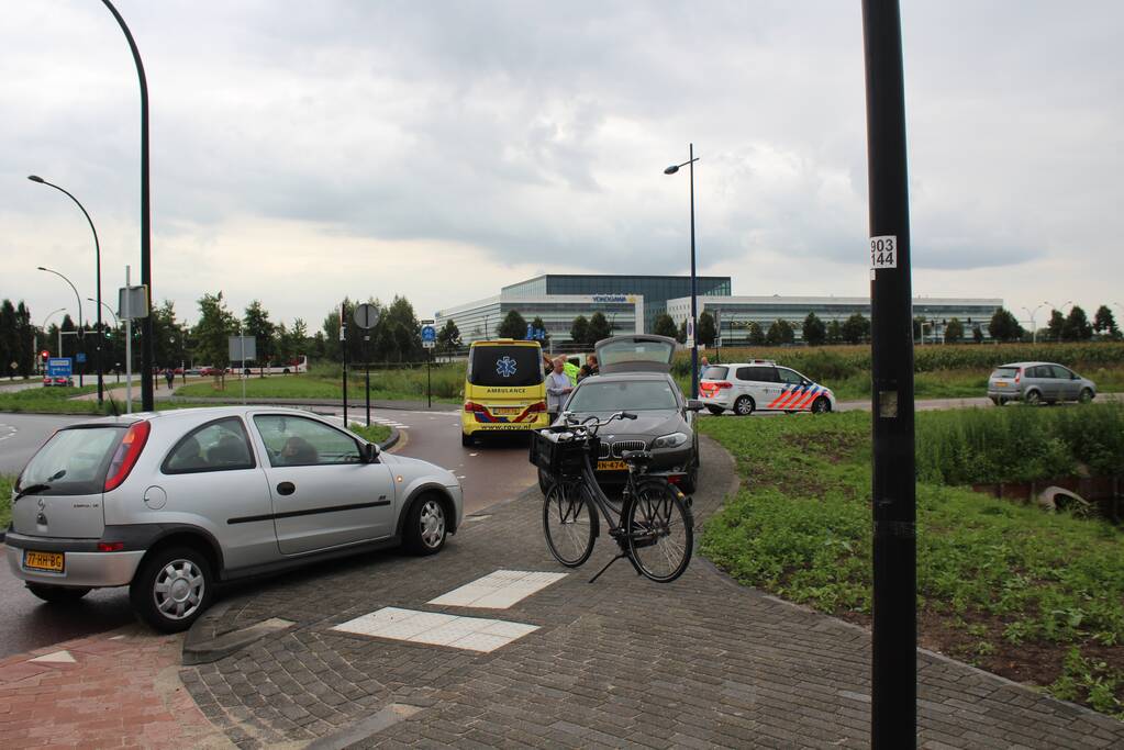 Fietser gewond na aanrijding met auto