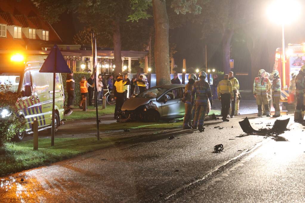 Gewonde na frontale aanrijding