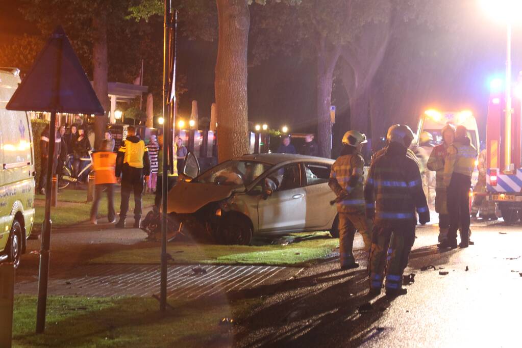 Gewonde na frontale aanrijding