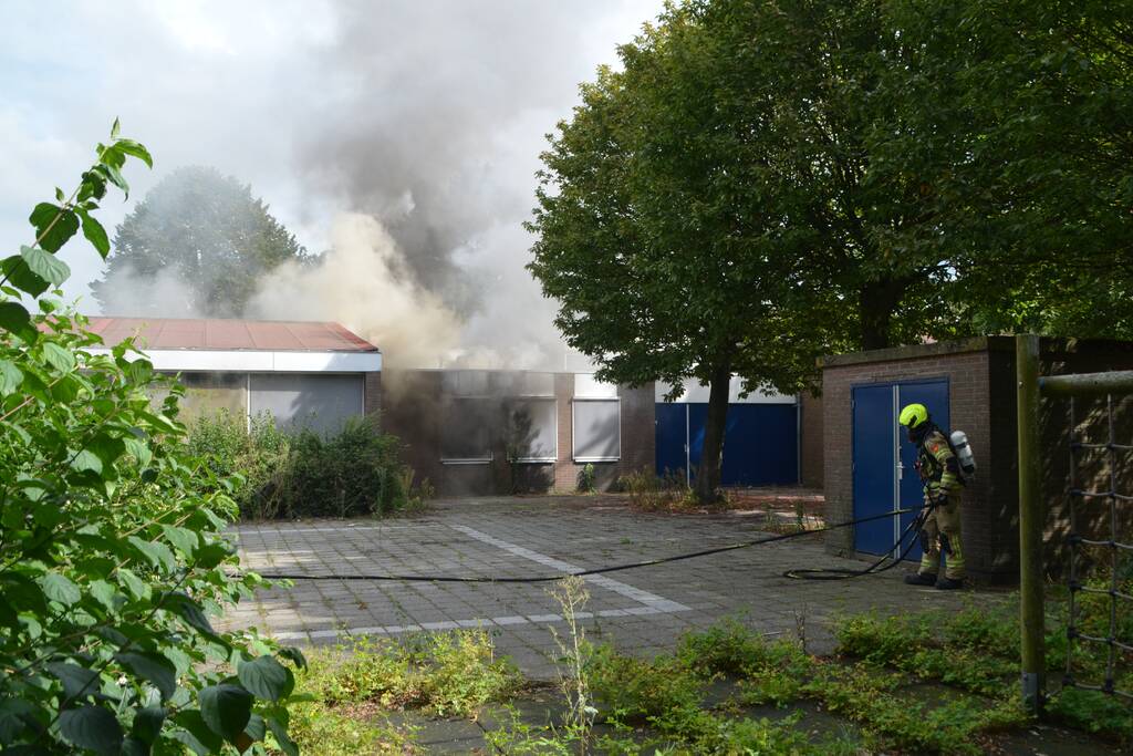 Getuigen gezocht van in brand gestoken leegstaande school