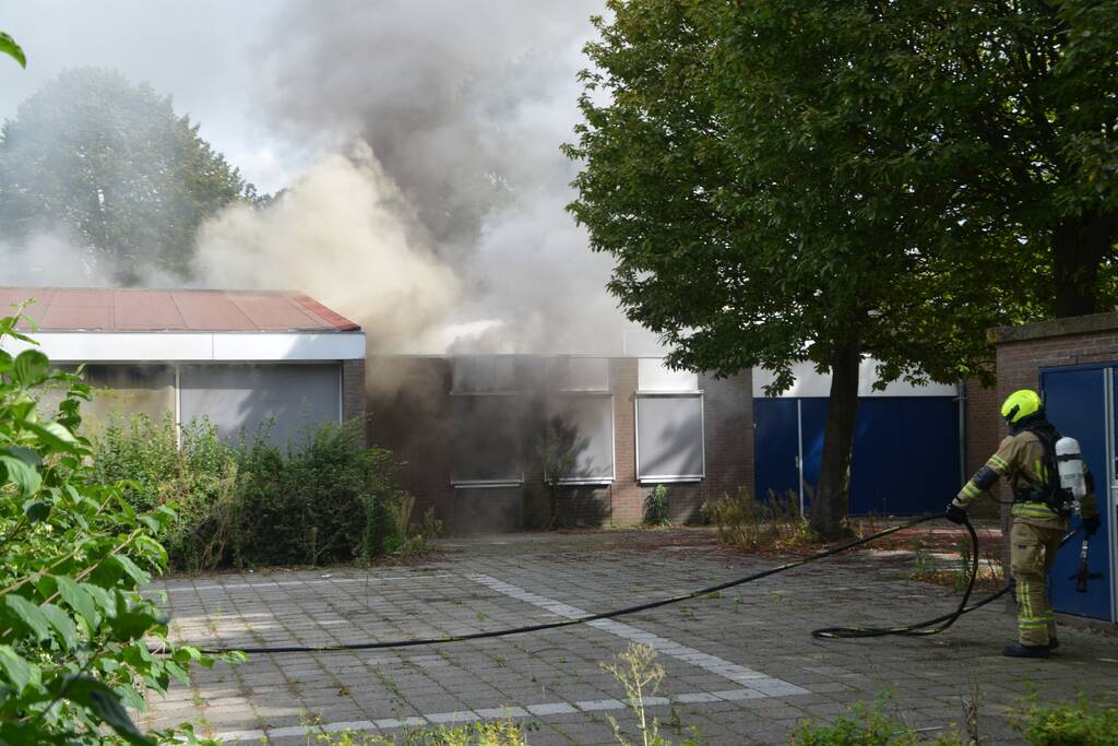 Getuigen gezocht van in brand gestoken leegstaande school