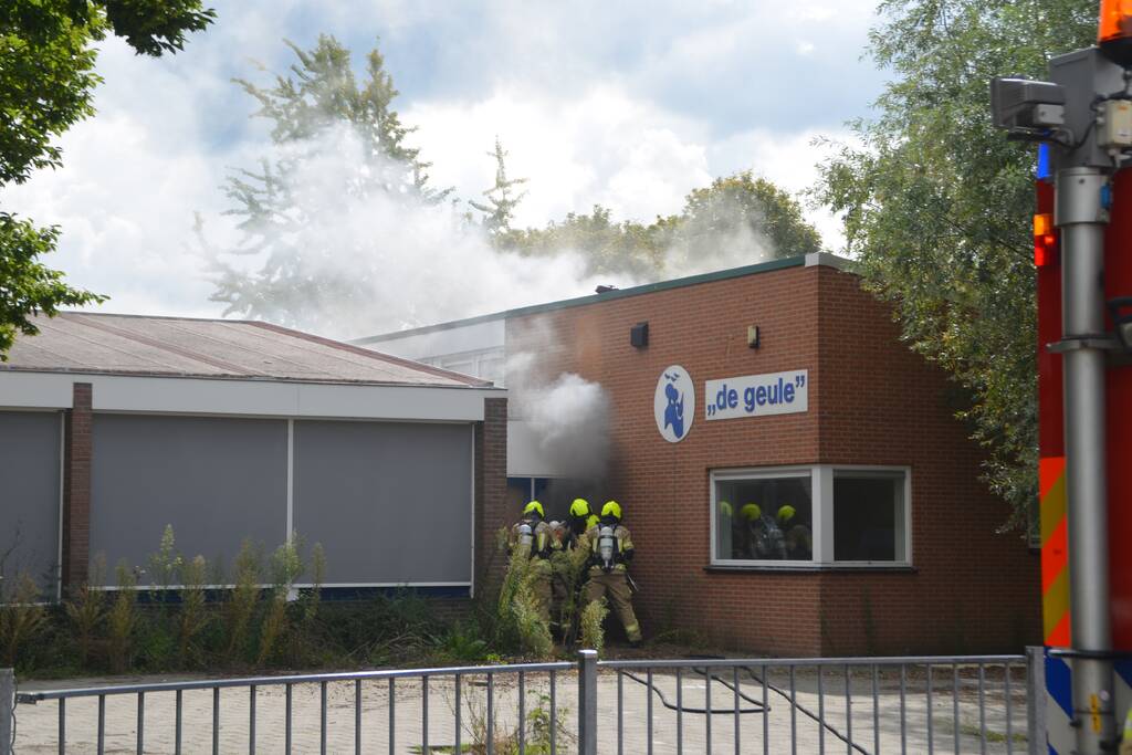 Getuigen gezocht van in brand gestoken leegstaande school