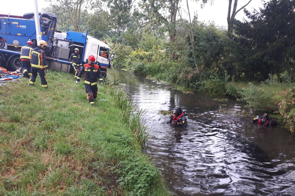 Zeer ernstig ongeval tussen twee vrachtwagens en meerdere voertuigen
