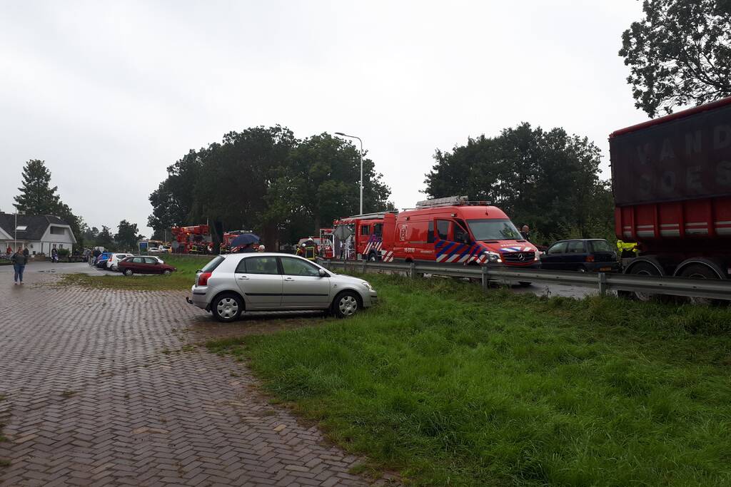 Zeer ernstig ongeval tussen twee vrachtwagens en meerdere voertuigen