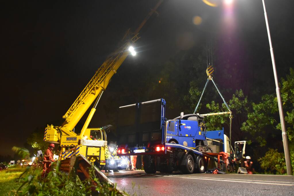 Zeer ernstig ongeval tussen twee vrachtwagens en meerdere voertuigen