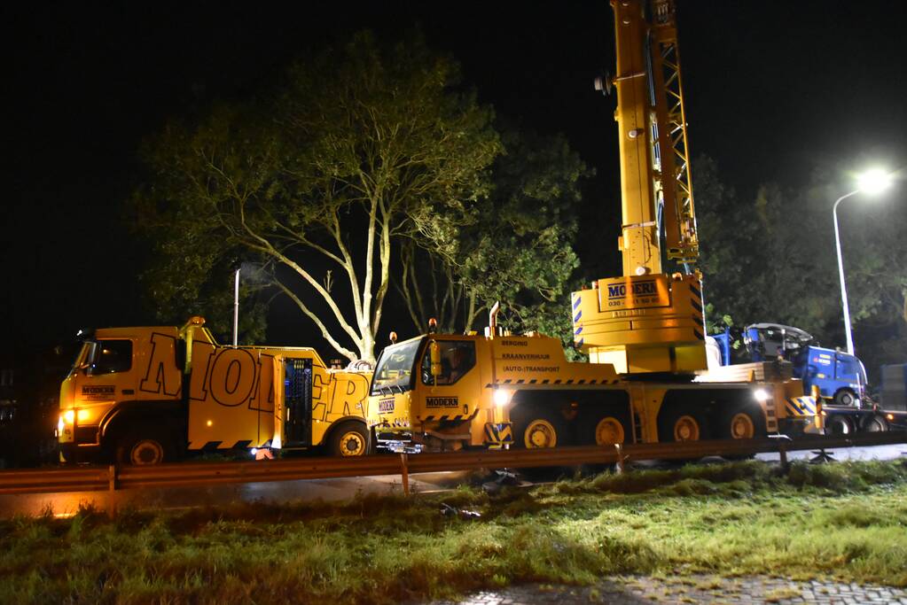 Zeer ernstig ongeval tussen twee vrachtwagens en meerdere voertuigen