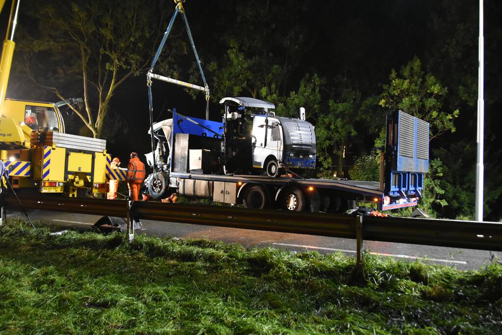 Zeer ernstig ongeval tussen twee vrachtwagens en meerdere voertuigen