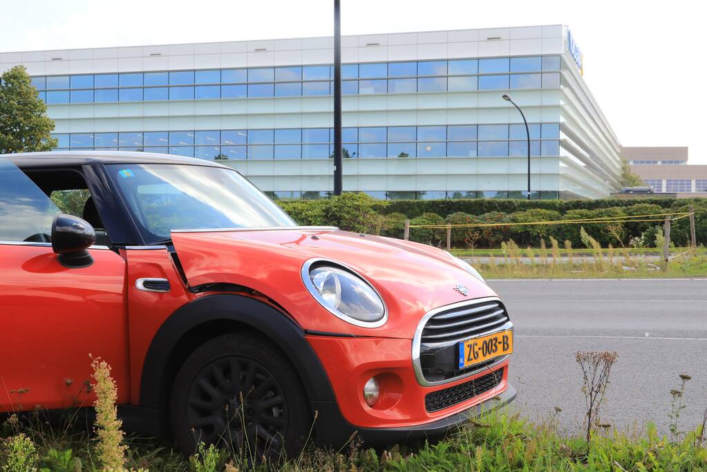 Kettingbotsing met lesauto