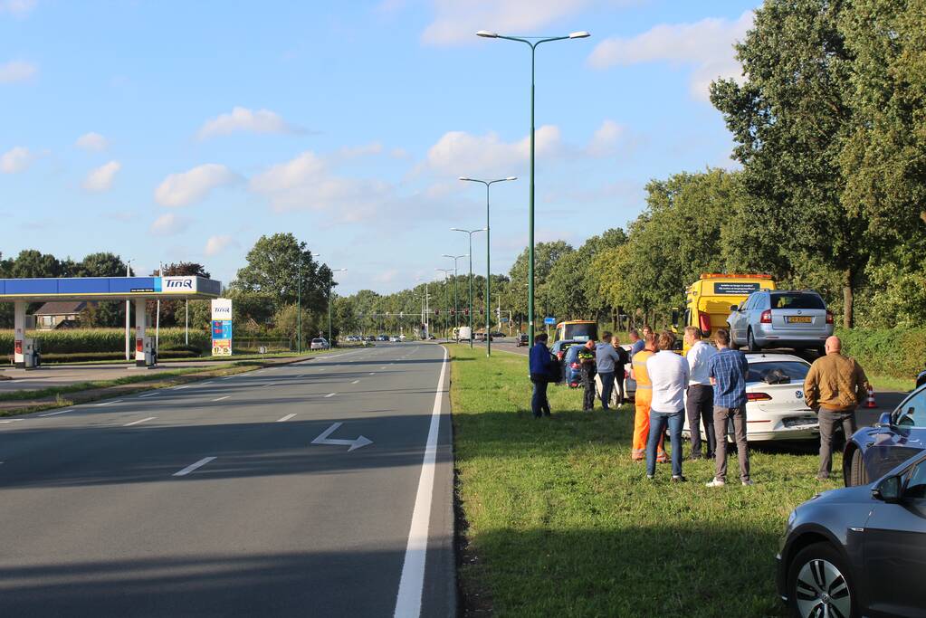 Flinke schade na ongeval tussen meerdere voertuigen