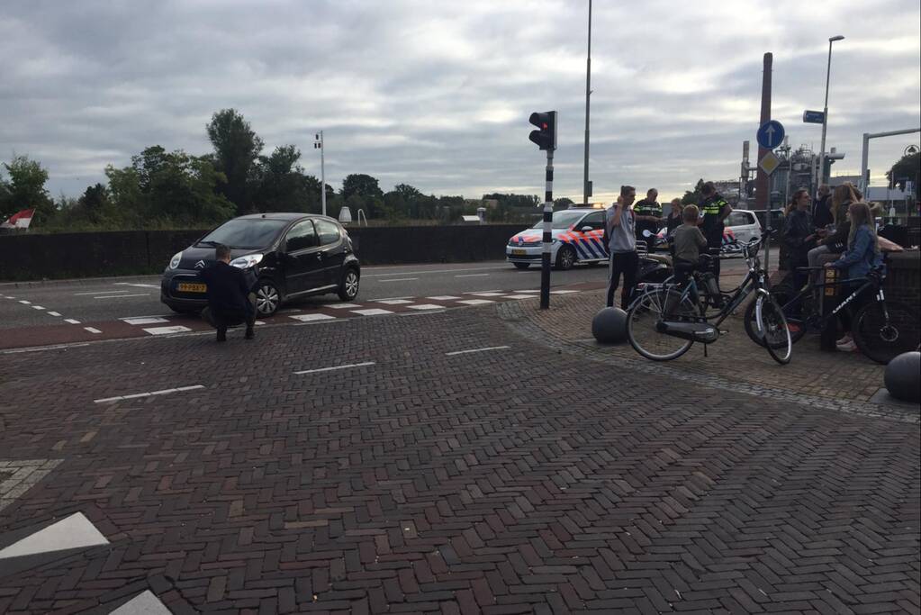 Snorfietser gewond na aanrijding