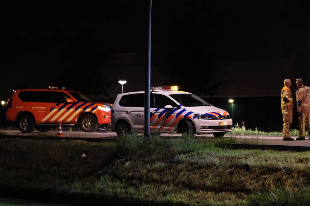 Kop-staart aanrijding op rotonde