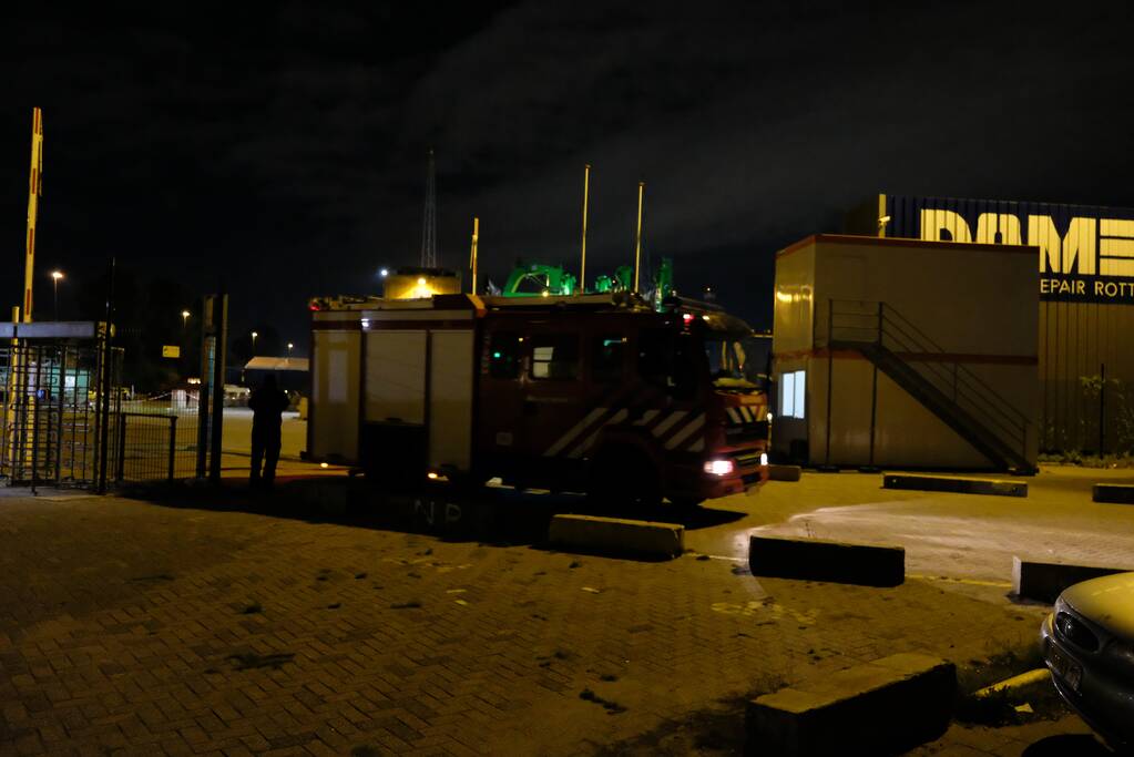 Persoon zwaargewond na val in tank van schip