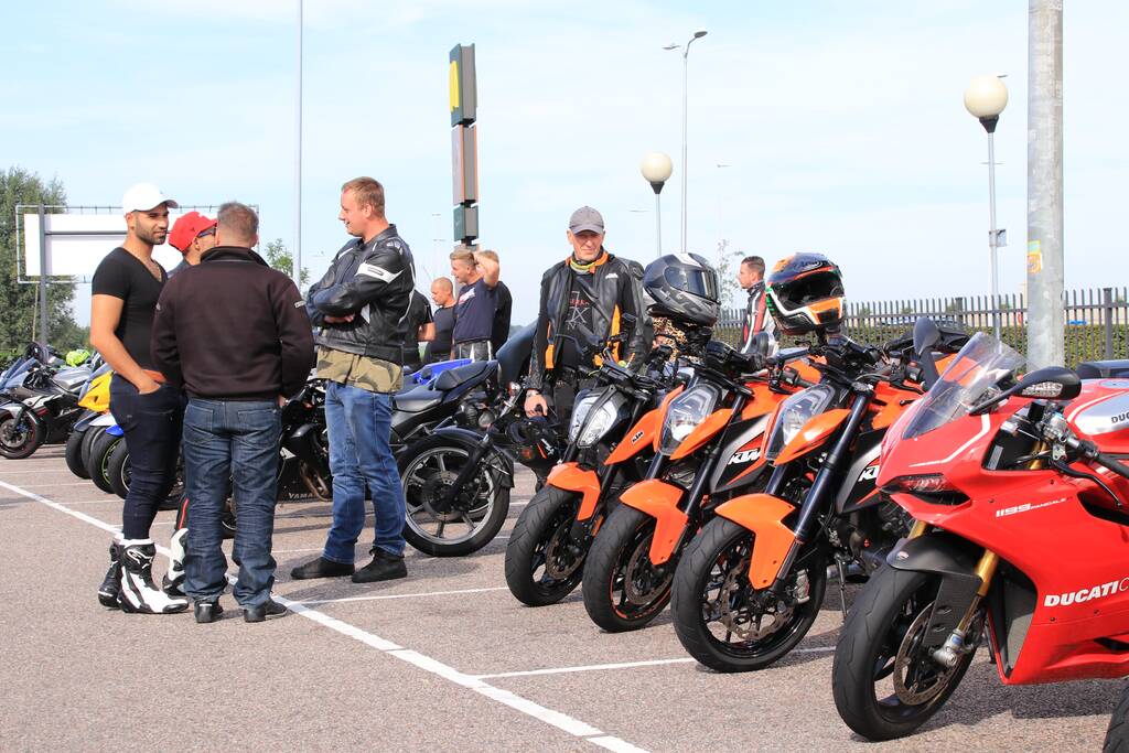 Motormeeting 'Wie rijdt?' druk bezocht