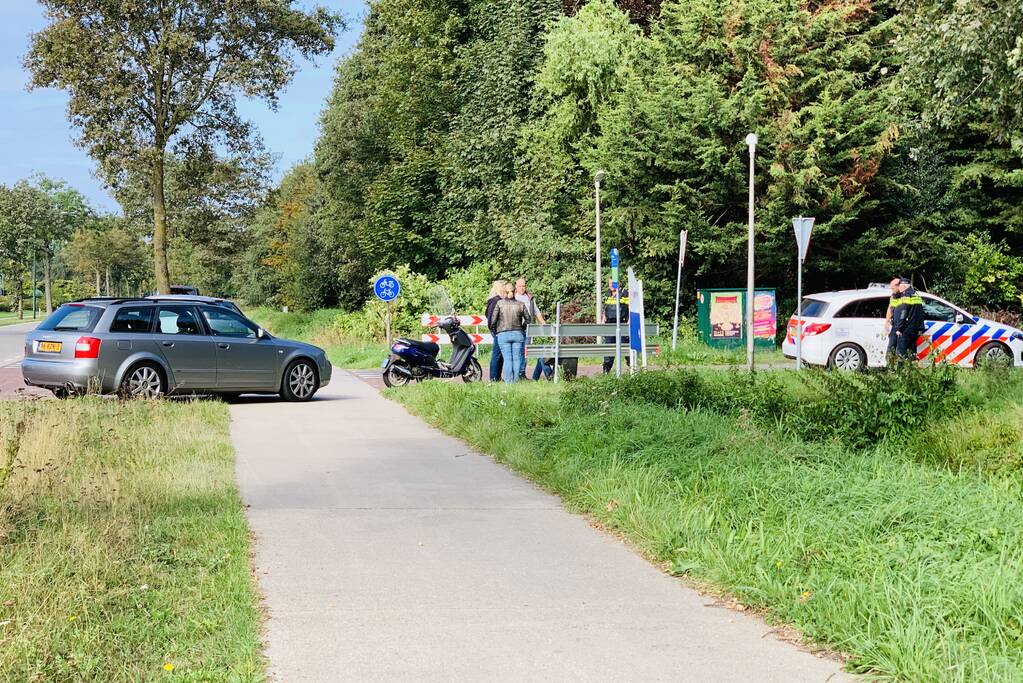 Scooterrijder met jachtgeweer aangereden