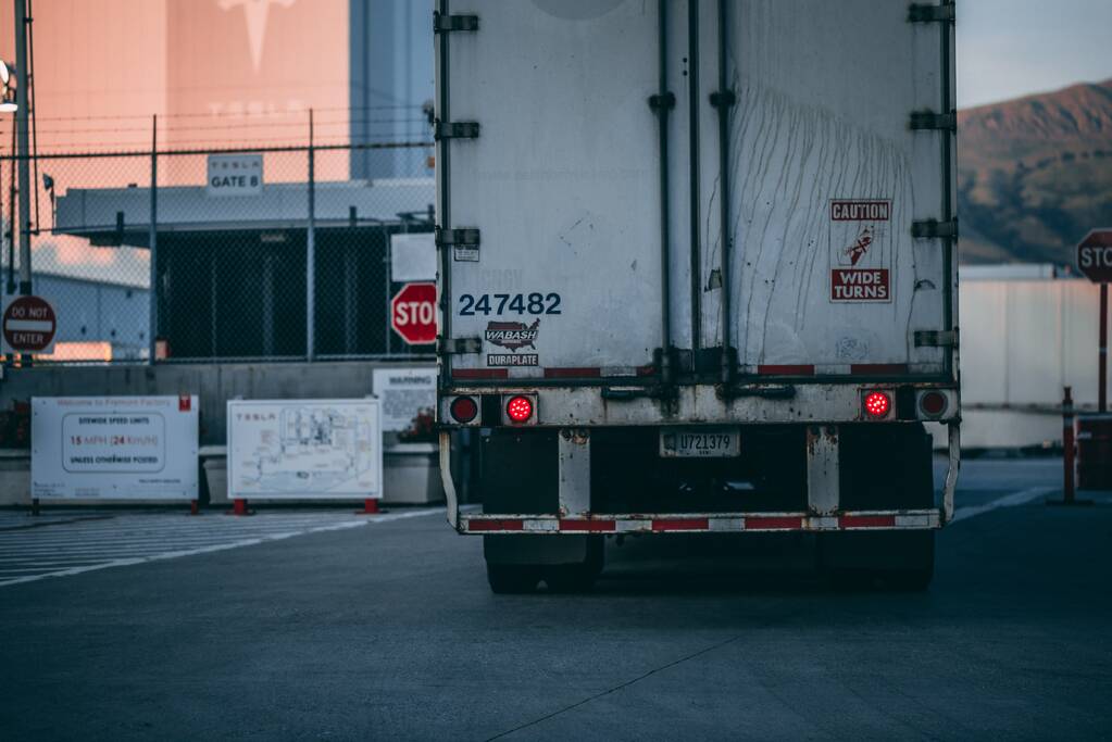 76 kilo harddrugs in geparkeerde vrachtwagen op bedrijventerrein Harselaar