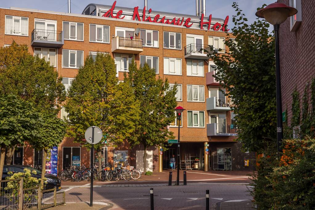 Jongeman gewond bij steekpartij winkelcentrum De Nieuwe Hof