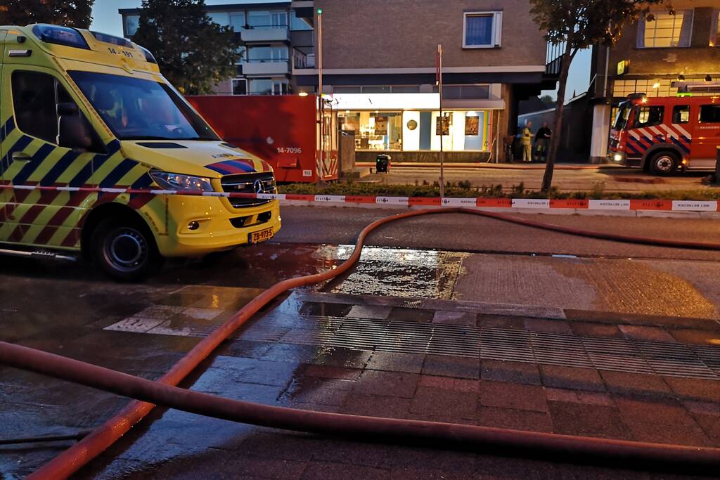 Grote brand in restaurant PepiÂ’s