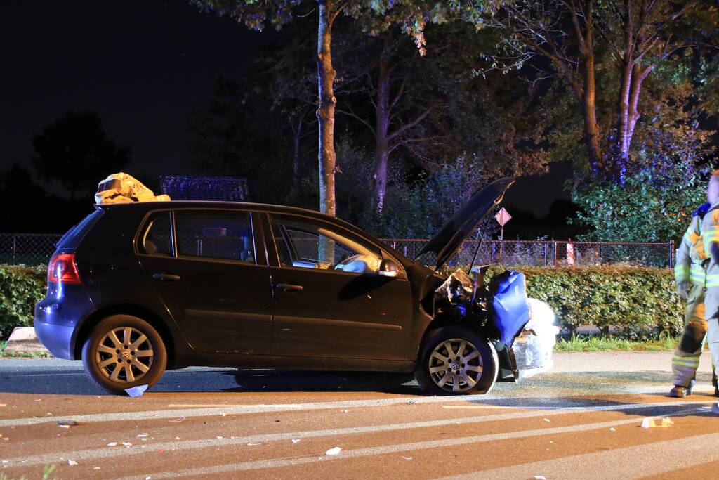 Meerdere gewonden bij aanrijding met drie auto's