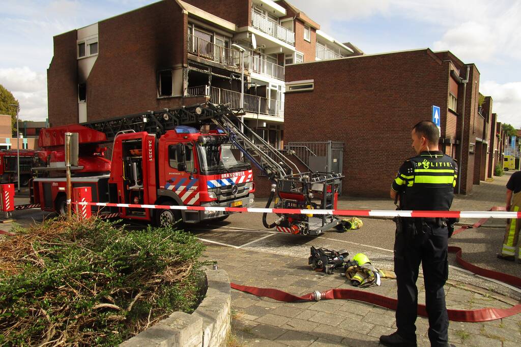 Brand in twee appartementen op 3e verdieping
