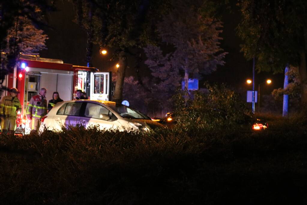 Flinke schade en gewonden na aanrijding