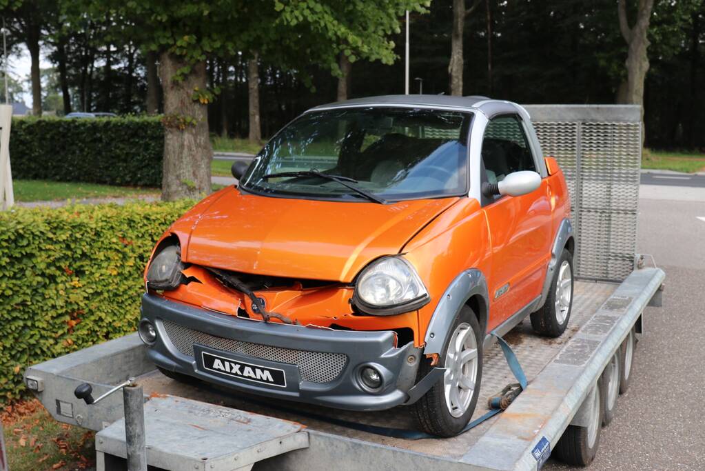 Flinke schade aan brommobiel na kop-staart aanrijding