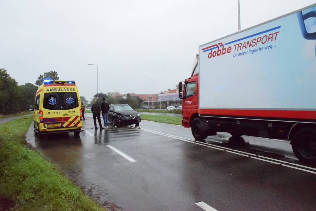 Auto uit vluchthaven botst medeweggebruiker