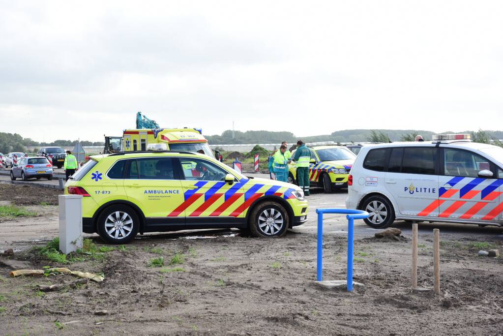 Uitslaande brand in loods aan de Rijsoord