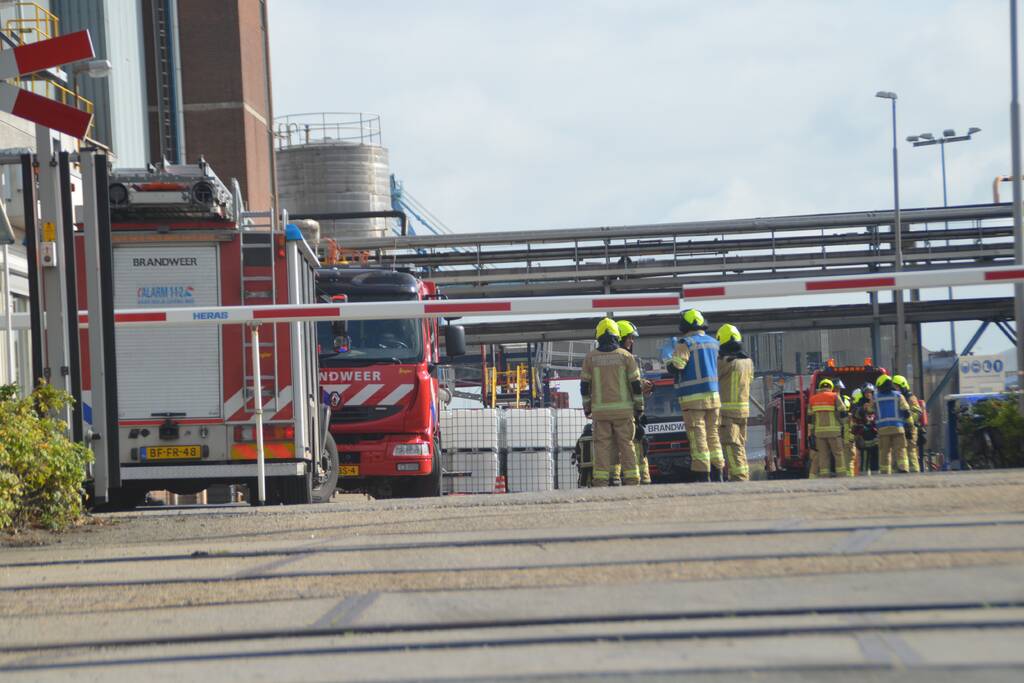Lekkage ontstaan in een vat gevaarlijke stoffen bij ICL-IP