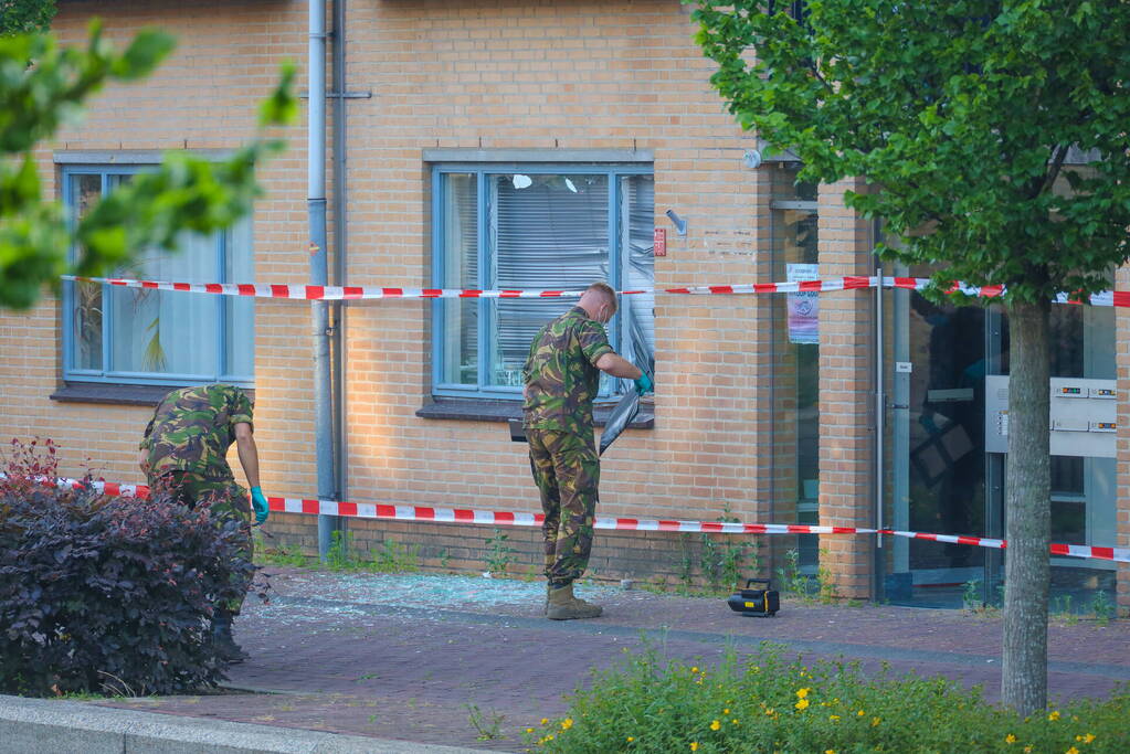Twee mannen slaan op de vlucht na plofkraak