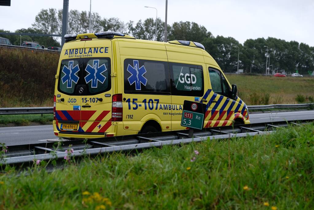 Wederom auto tegen de vangrail