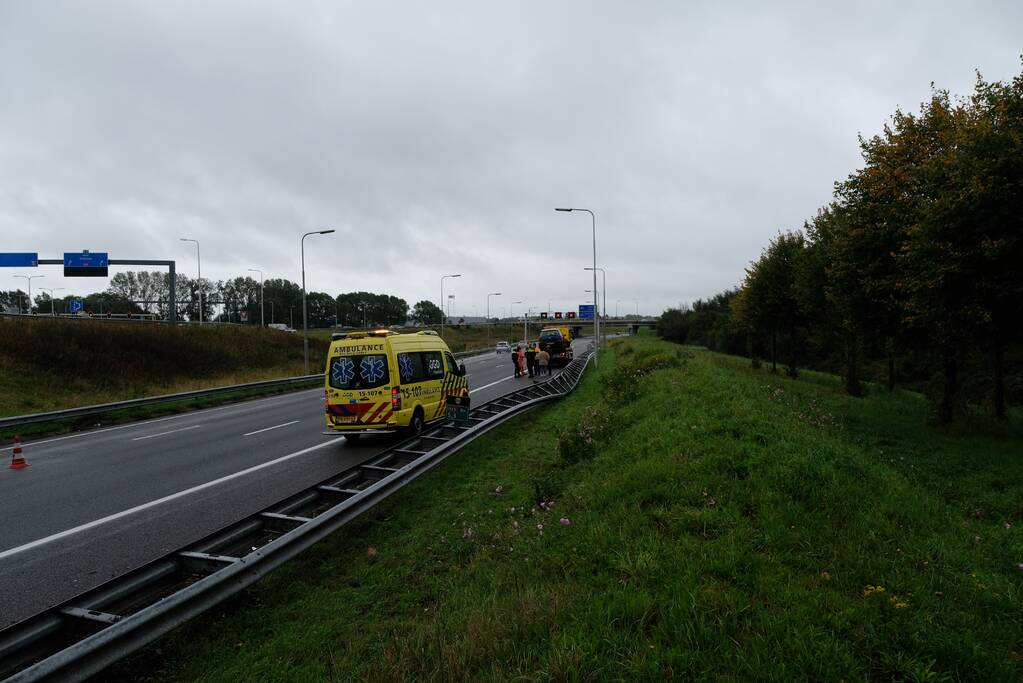 Wederom auto tegen de vangrail