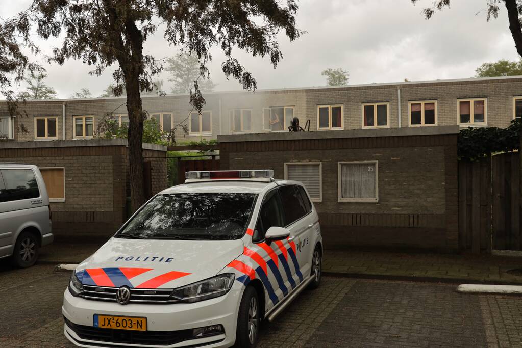 Woning Zielhorst vol rook na brand in trapkast