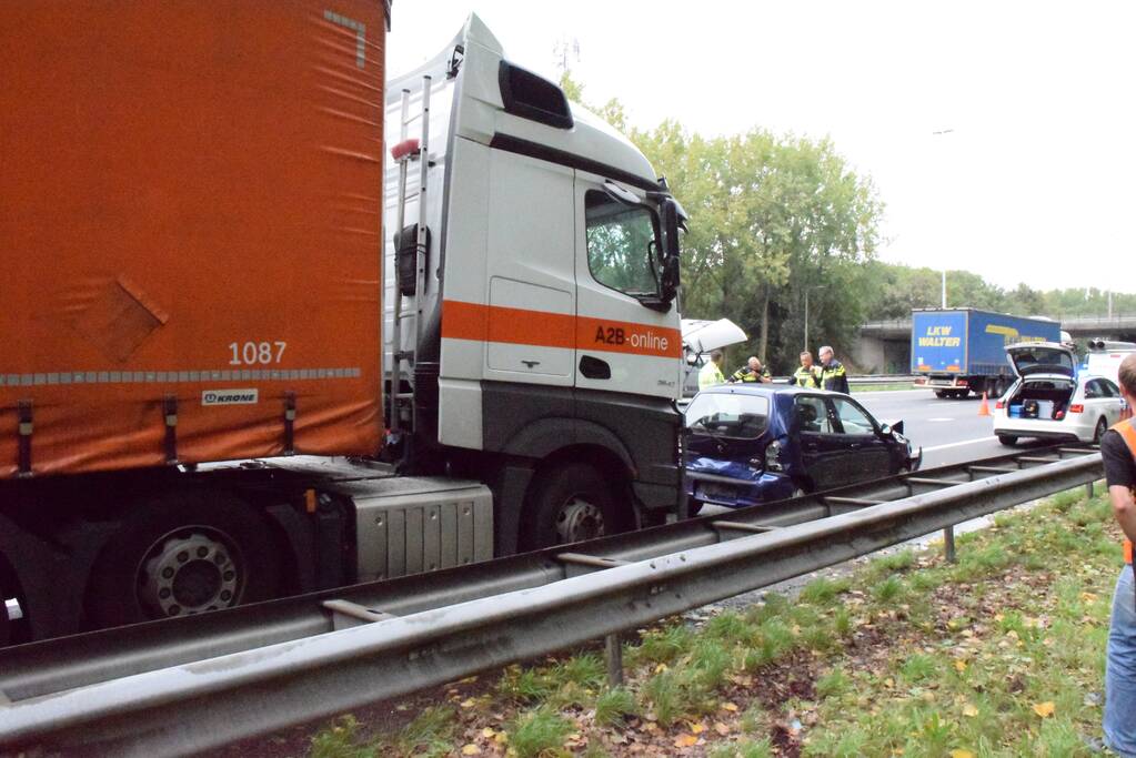 Meerdere voertuigen betrokken bij aanrijding