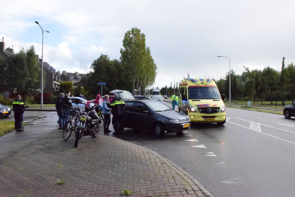 Fietser ernstig gewond na ongeval met auto