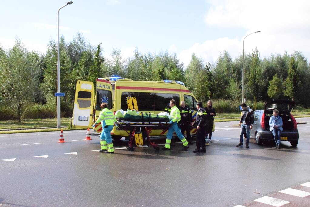 Fietser ernstig gewond na ongeval met auto