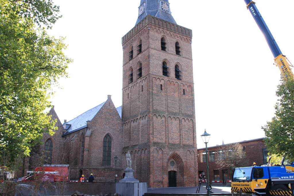 Barneveldse haan van Oude Kerktoren gehaald