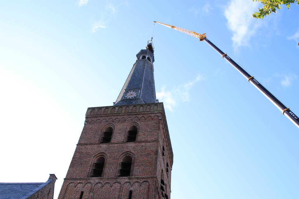 Barneveldse haan van Oude Kerktoren gehaald