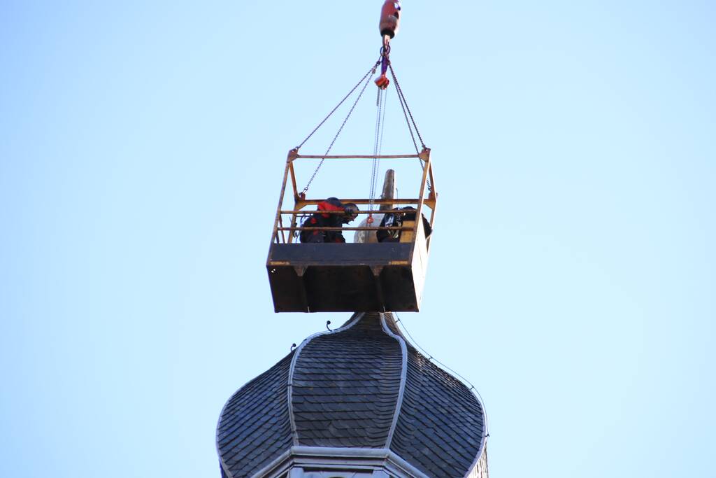 Barneveldse haan van Oude Kerktoren gehaald