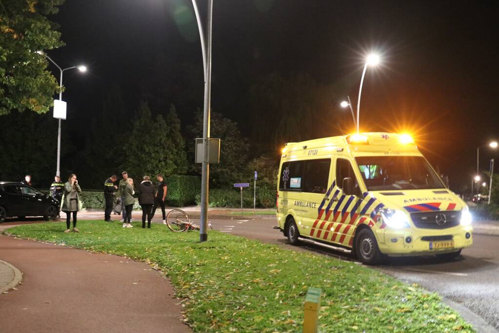 Fietser aangereden door personenauto