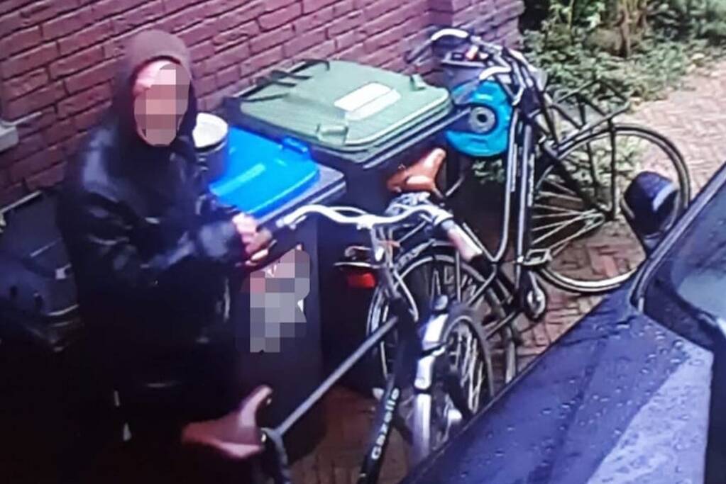 Politie waarschuwt voor verdacht persoon