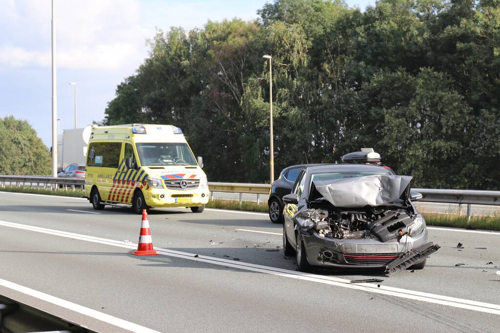 Ongeval tussen meerdere voertuigen