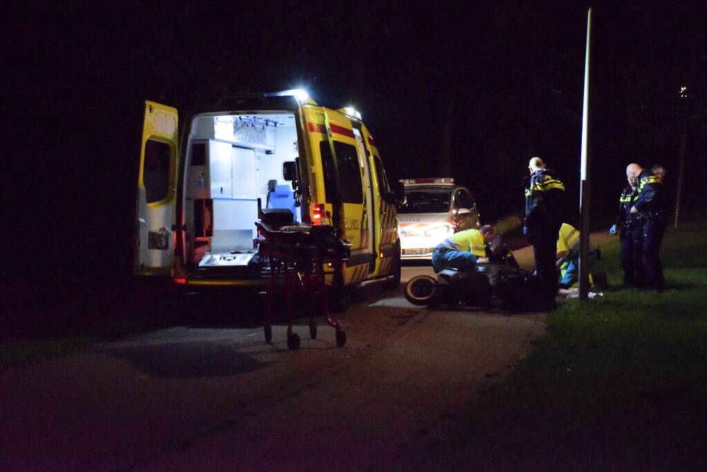 Scooterijder zwaargewond na eenzijdig ongeval