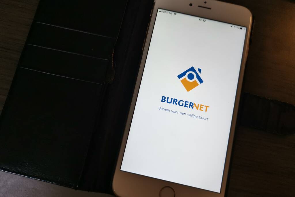 18-jarige jongen op blauw klompen vermist