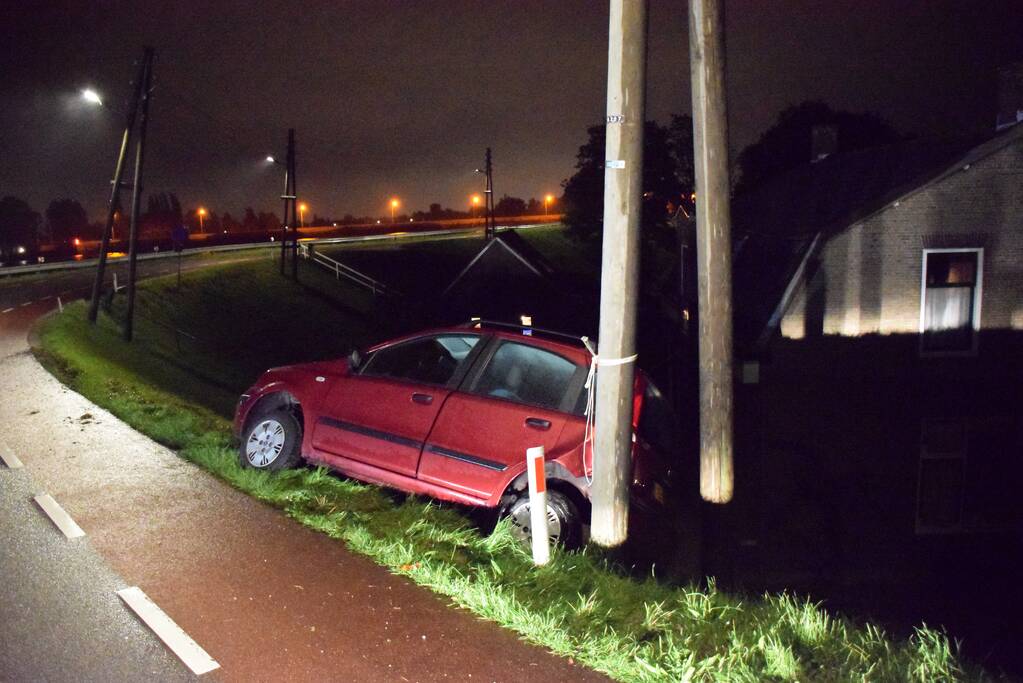 Opnieuw ongeval op dijk ondanks waarschuwingsborden