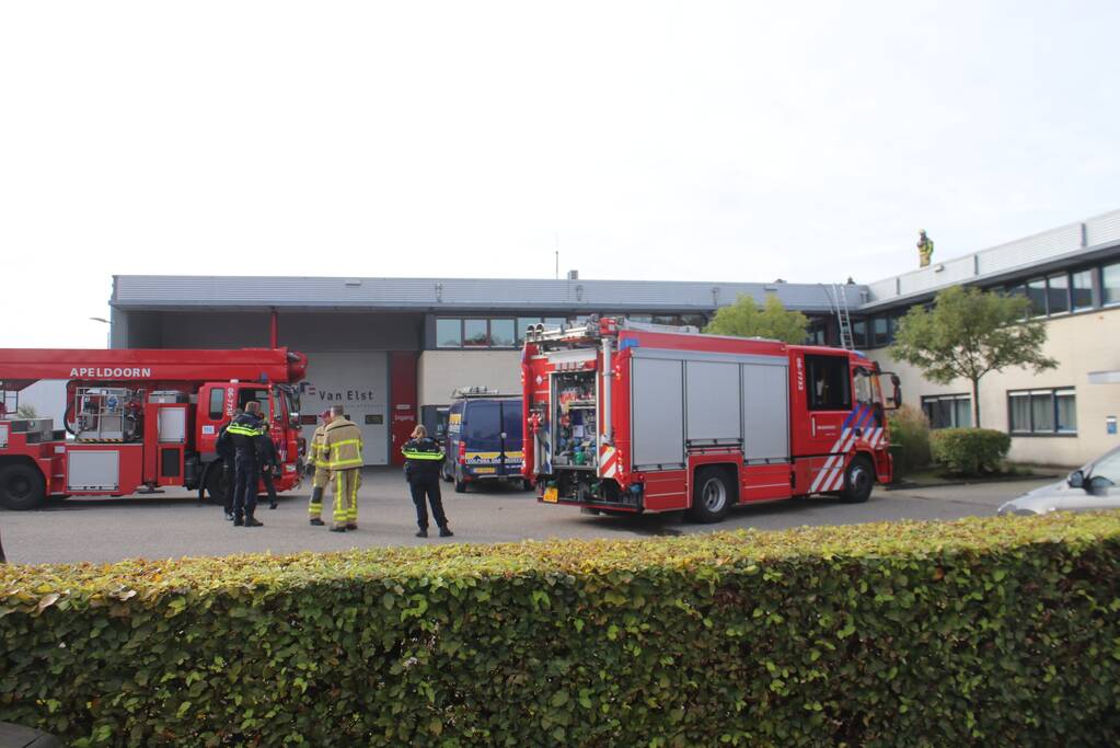 Brand op dak bedrijfspand tijdens werkzaamheden